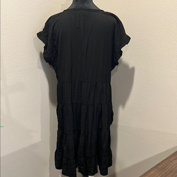 Knox Rose Black Dress with Embroidered Detail - Picture 3 of 3